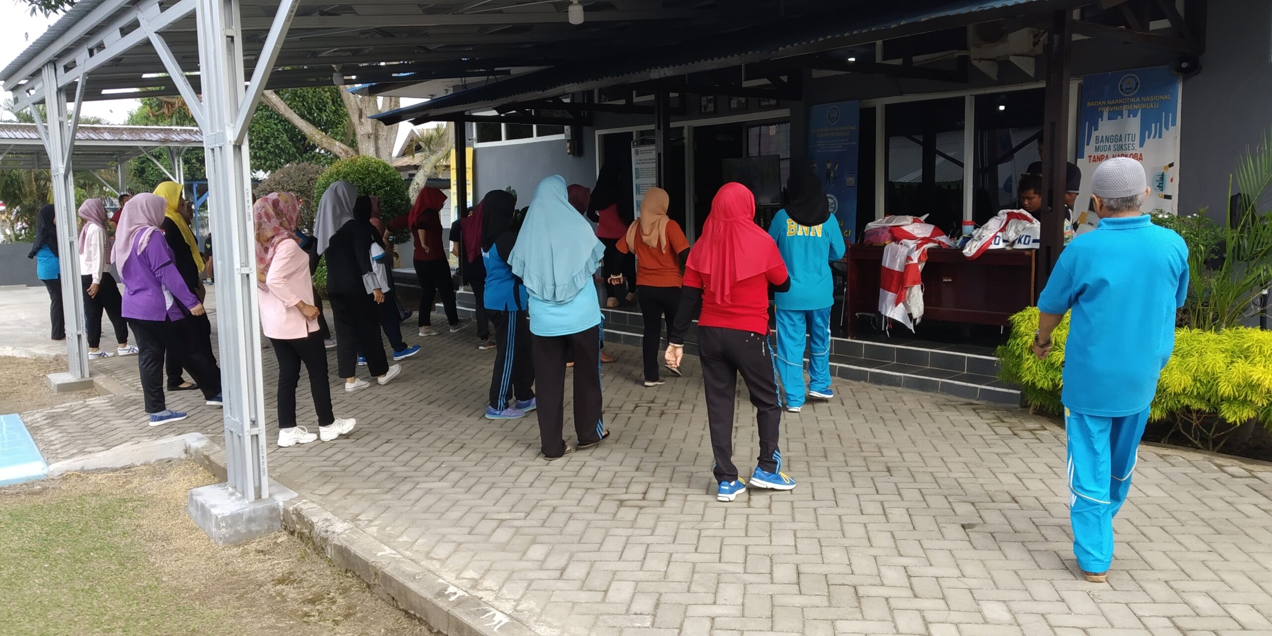 Olah Raga Pagi Bersama Pegawai BNNP Bengkulu 2 Agustus 2019 Olah Raga Pagi Bersama Pegawai BNNP Bengkulu 2 Agustus 2019