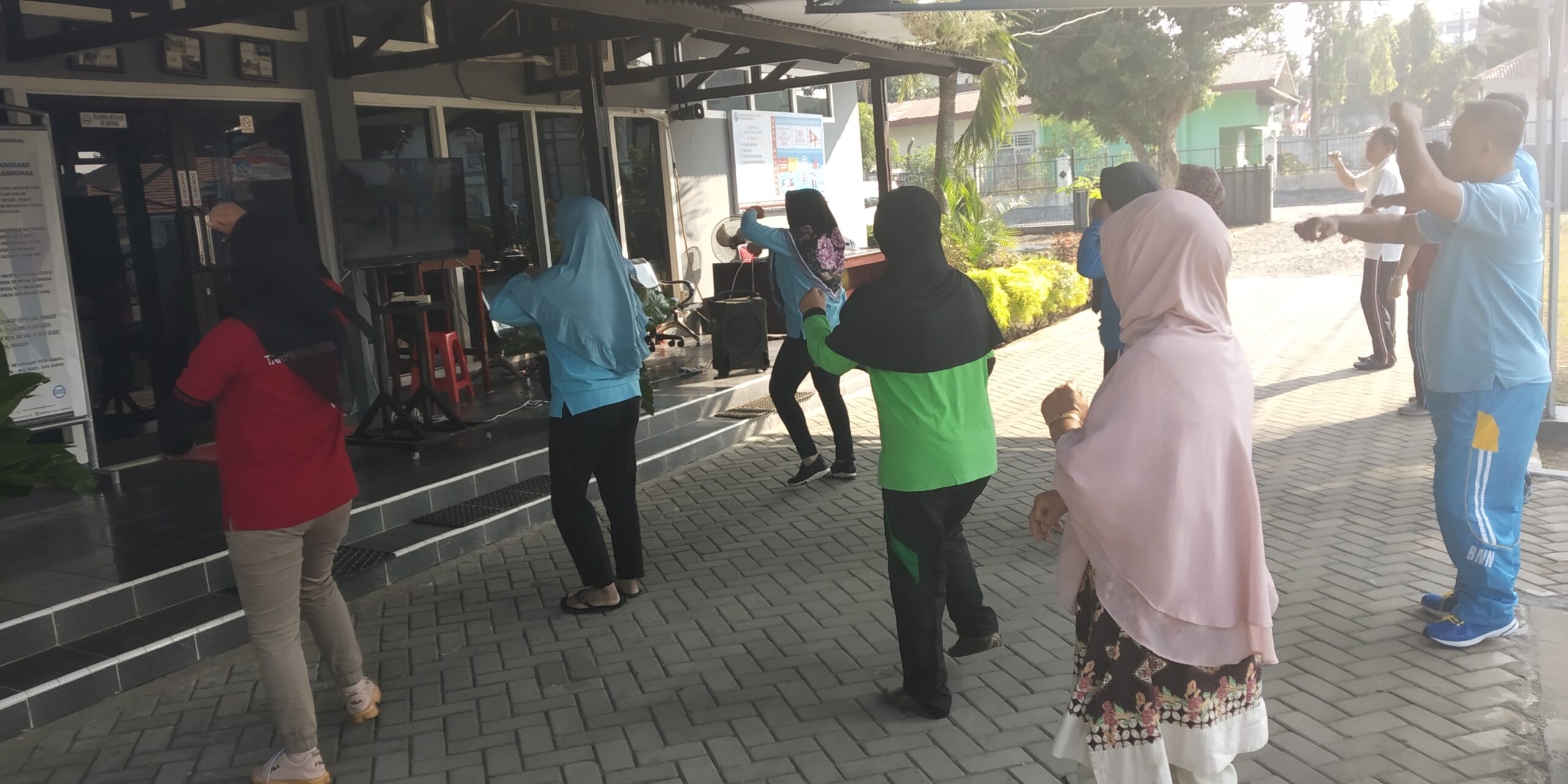 Senam Pagi Bersama Pegawai BNNP Bengkulu 6 September 2019 Senam Pagi Bersama Pegawai BNNP Bengkulu 6 September 2019
