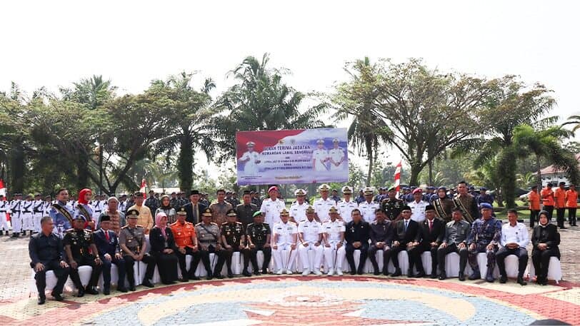 KEGIATAN MENGHADIRI UNDANGAN SERAH TERIMA JABATAN KOMANDAN LANAL BENGKULU KEGIATAN MENGHADIRI UNDANGAN SERAH TERIMA JABATAN KOMANDAN LANAL BENGKULU